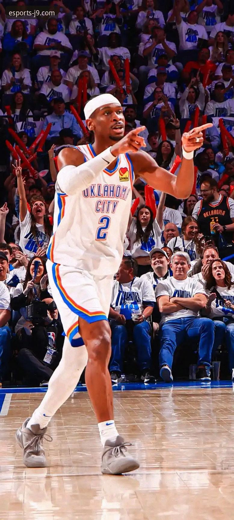 亚历山大47分加时定乾坤 vs 活塞残阵顽强阻击：一场战术执行力与个人英雄主义的对决